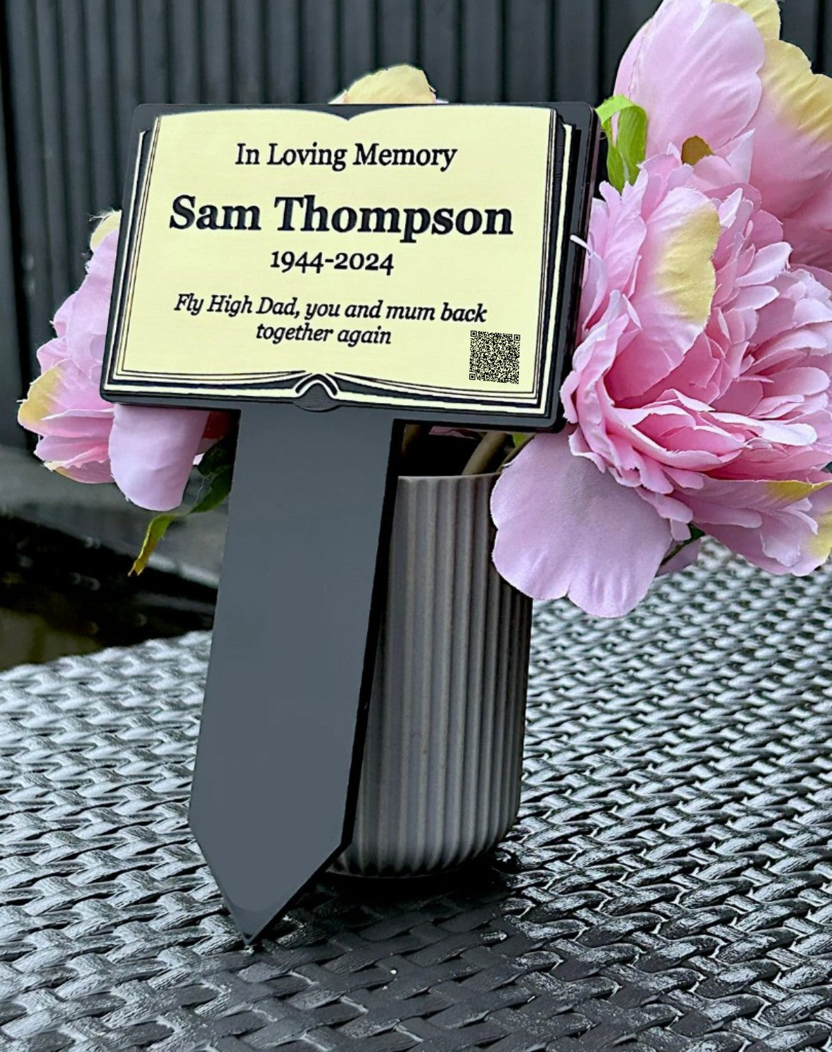 Memorial Plaque, Garden Outdoors Plaques, Remembrance Sign, Graver marker, Dad, Father, Mum, Gold Book