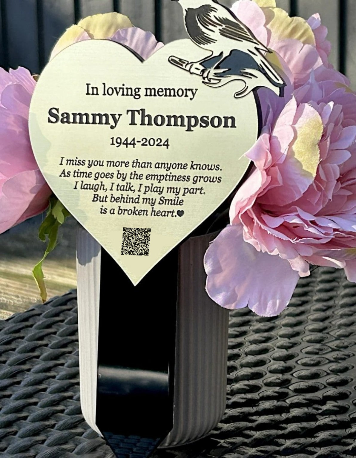 Robin Memorial Plaque, Garden Outdoors Plaques, Remembrance Sign, Graver marker