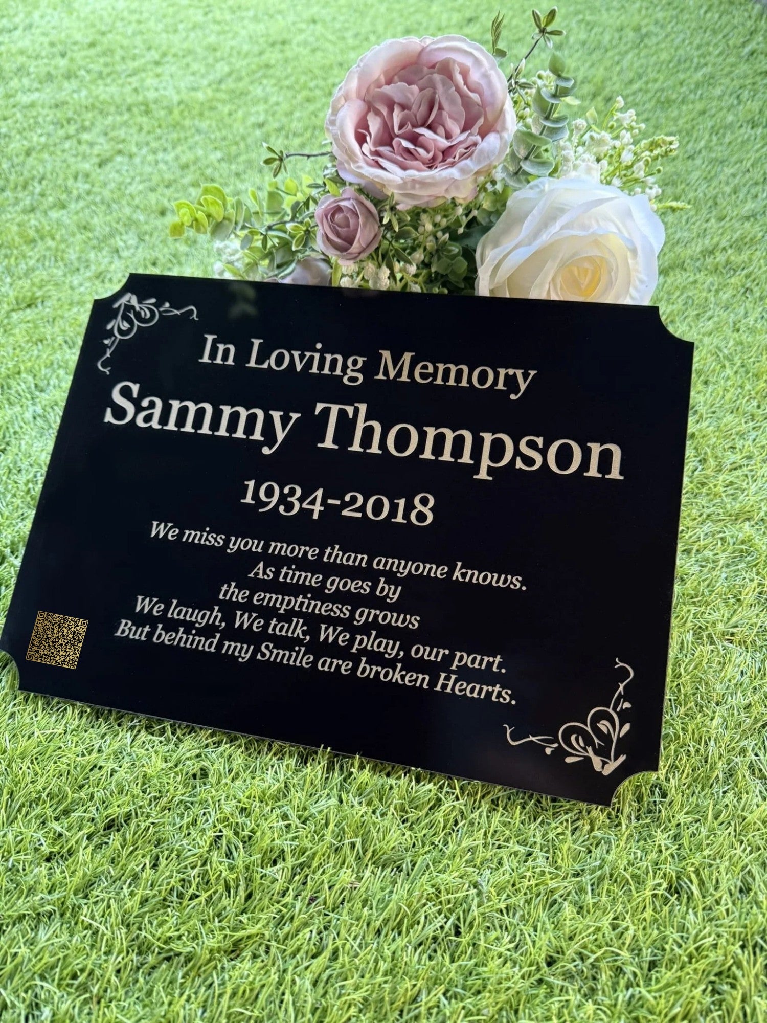 Personalised Memorial Plaque, 29x21cm Engraved Grave Marker, with Gold Wording, Satin Black, with base stand