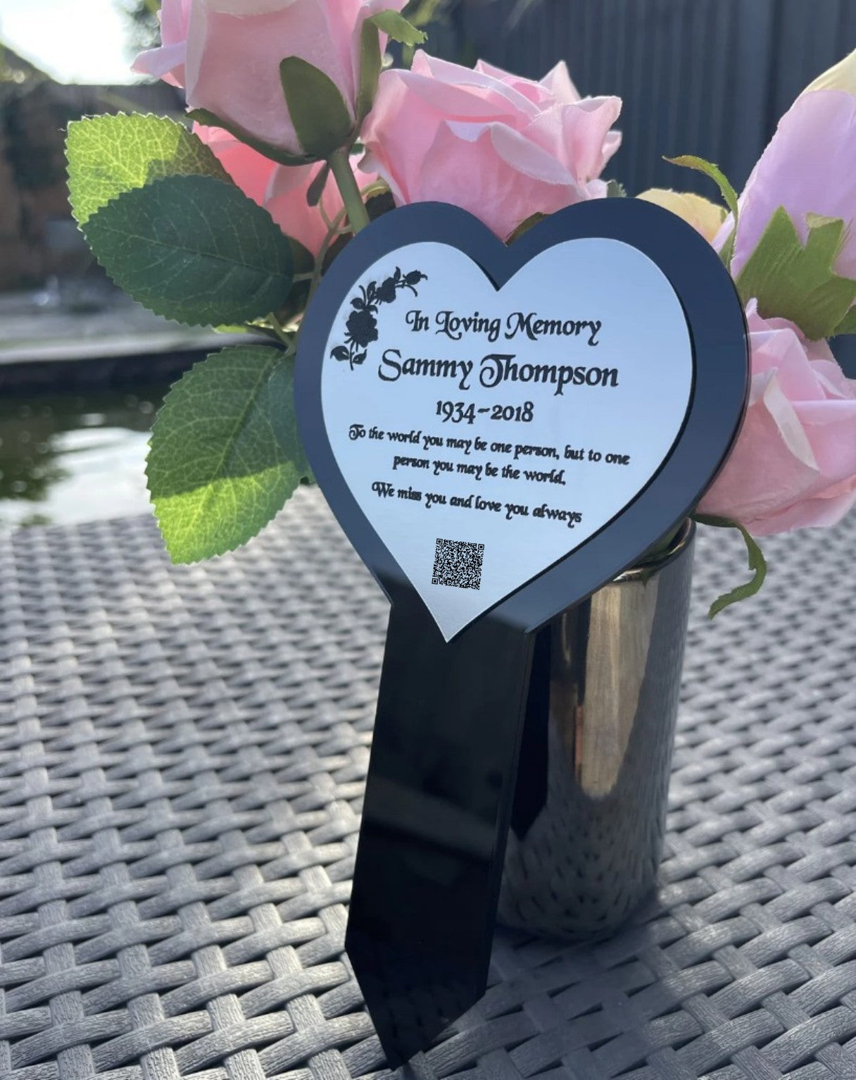 Memorial Plaque, Garden Outdoors Plaques, Dad, Father, Mum, Silver Memorial Plaque for Graves